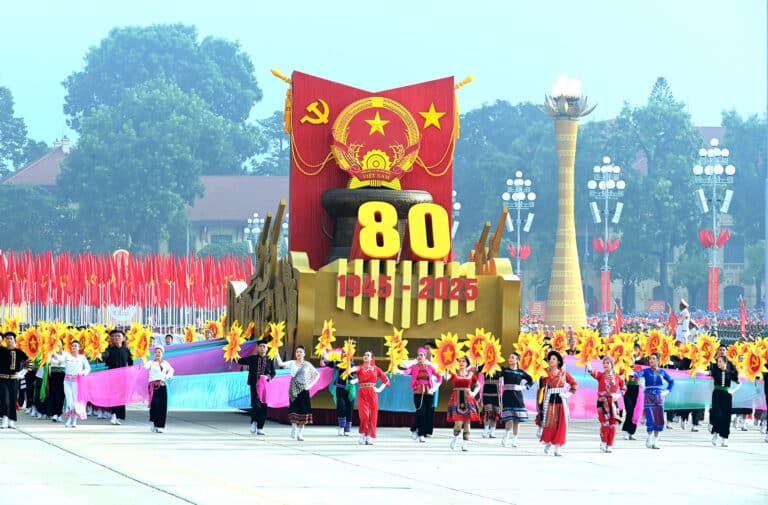 co-hoa-17568556151301727019460