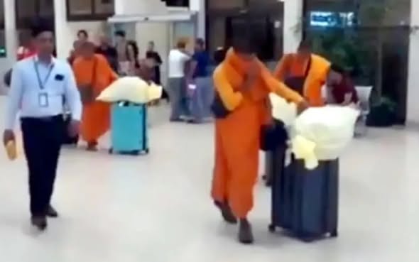 CHUYẾN “DU LỊCH TÂM LINH” 4 NGÀY Ở THÁI LAN: 22 NHÀ SƯ BỊ BẮT TẠI SÂN BAY COLOMBO VỚI HƠN 110KG CẦN SA GIẤU TRONG VALI