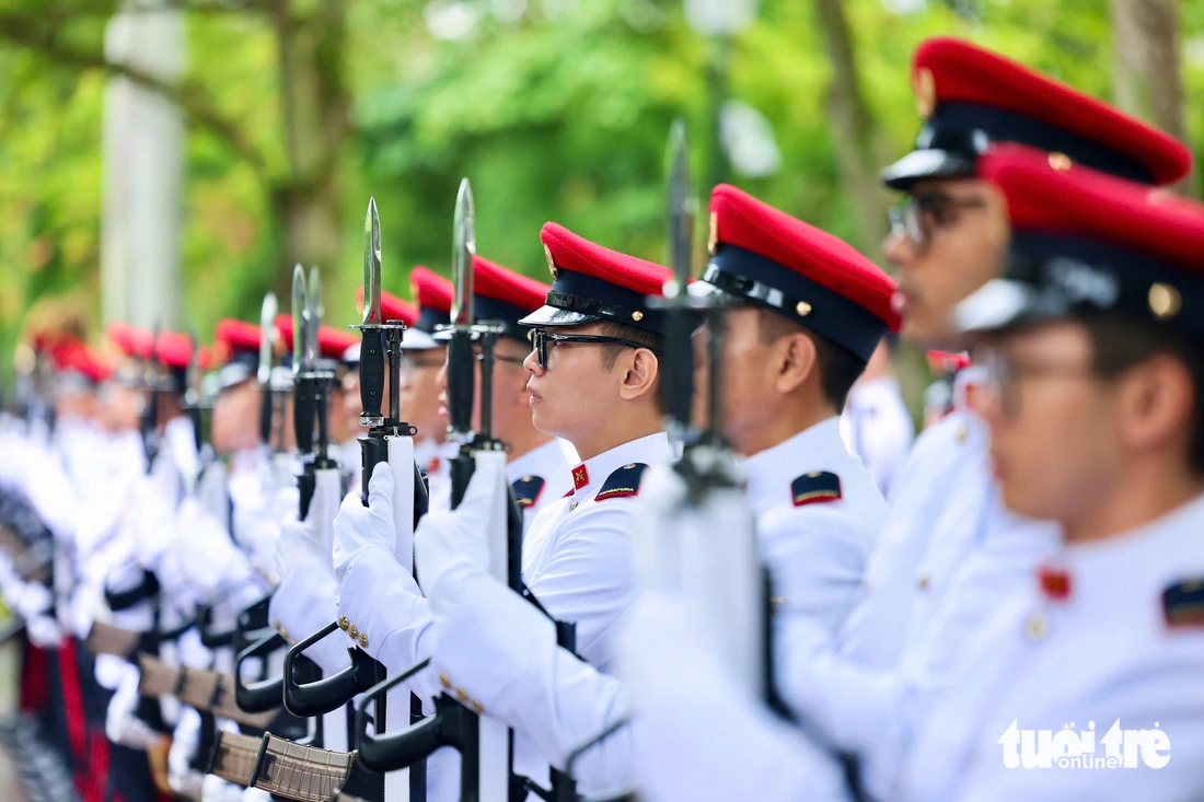 LỄ ĐÓN TỔNG BÍ THƯ, CHỦ TỊCH NƯỚC TÔ LÂM VÀ PHU NHÂN TẠI SINGAPORE