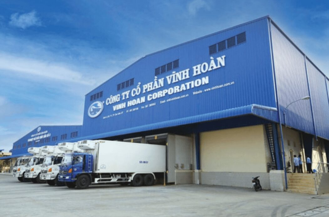 "THUẾ QUAN MỸ RÌNH RẬP, VĨNH HOÀN (VHC) VẪN BỨT PHÁ 22% NHƯNG LỘ RA DẤU HIỆU "HỤT HƠI" NGẮN HẠN 1 "THUẾ QUAN MỸ RÌNH RẬP, VĨNH HOÀN (VHC) VẪN BỨT PHÁ 22% NHƯNG LỘ RA DẤU HIỆU "HỤT HƠI" NGẮN HẠN