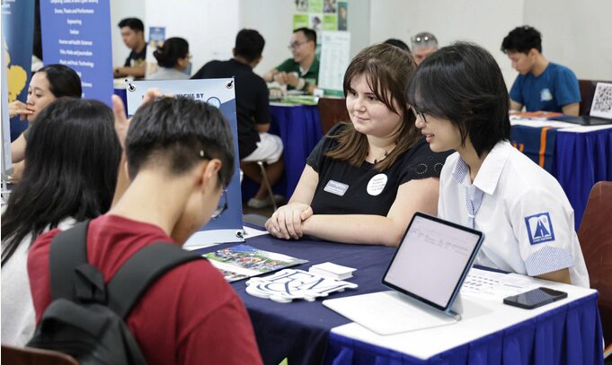 "GIẤC MƠ MỸ" KHÉP LẠI: LÀN SÓNG DU HỌC SINH VIỆT NAM QUAY ĐẦU VỀ CHÂU Á